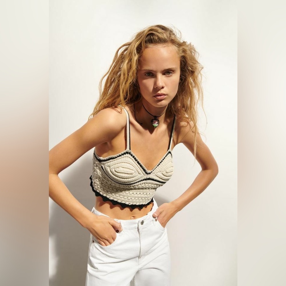 Zara  KNIT CROCHET TOP CREAM ECRU BLACK CROP BUSTIER MACRAME small